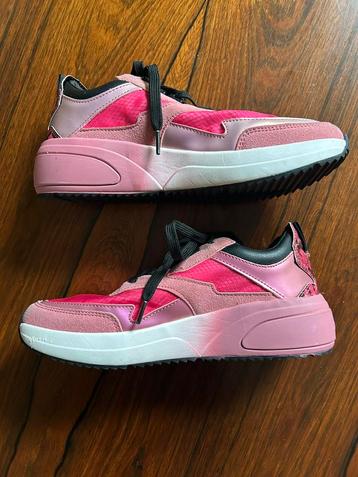 Replay sneakers 38  beschikbaar voor biedingen