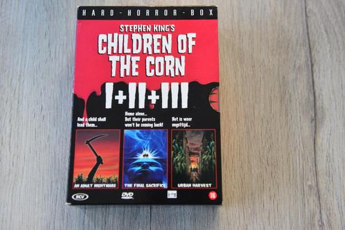 CHILDEREN OF THE CORN = 3DVDbox Deel 1, 2 en 3 Stephen King, Cd's en Dvd's, Dvd's | Horror, Overige genres, Vanaf 16 jaar, Verzenden