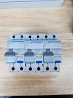 3x Hager ADA966G C16 Aardlekautomaat / Alamat, Ophalen of Verzenden, Zo goed als nieuw