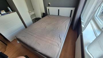 Bed 140 x 200 met matras