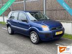 Ford Fusion 1.4-16V Champion NAP/AIRCO/1E EIGENAAR/LAGE KM S, Voorwielaandrijving, 15 km/l, Gebruikt, Blauw