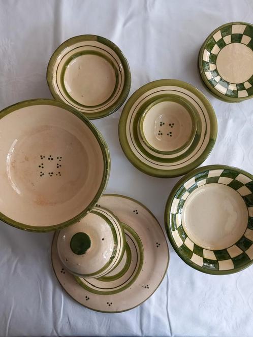 Aardewerk servies., Huis en Inrichting, Keuken | Servies, Zo goed als nieuw, Bord(en), Overige stijlen, Aardewerk, Ophalen of Verzenden