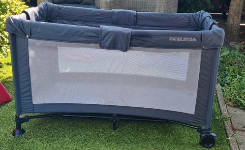 Koelstra campingbedje inclusief verkleiner en matras, Kinderen en Baby's, Babywiegjes en Ledikanten, Zo goed als nieuw, Reisbedje