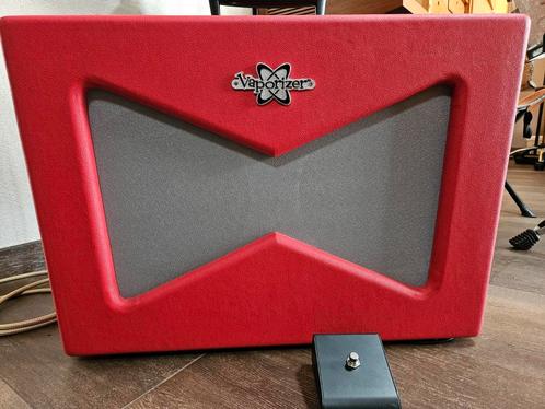 Fender Vaporizer Rocket Red eventueel met speaker upgrade, Muziek en Instrumenten, Versterkers | Bas en Gitaar, Zo goed als nieuw