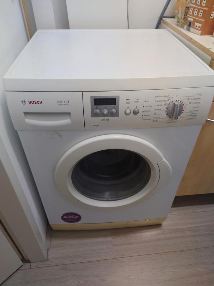 Bosch Serie 2 Wasmachine, Witgoed en Apparatuur, Wasmachines, Zo goed als nieuw, Voorlader, 6 tot 8 kg, 85 tot 90 cm, 1200 tot 1600 toeren