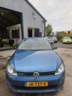 Volkswagen Golf 1.0 TSI Trendline CAMERA NAVI, Voorwielaandrijving, Stof, Gebruikt, Blauw