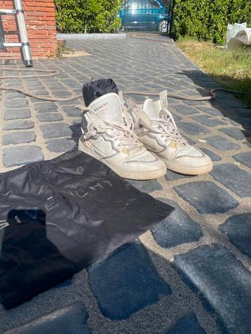 Schoenen Givenchy 42 beschikbaar voor biedingen