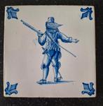 Delfts blauw tegeltje Delft blue tile krijgsman warrior, Antiek en Kunst, Ophalen of Verzenden