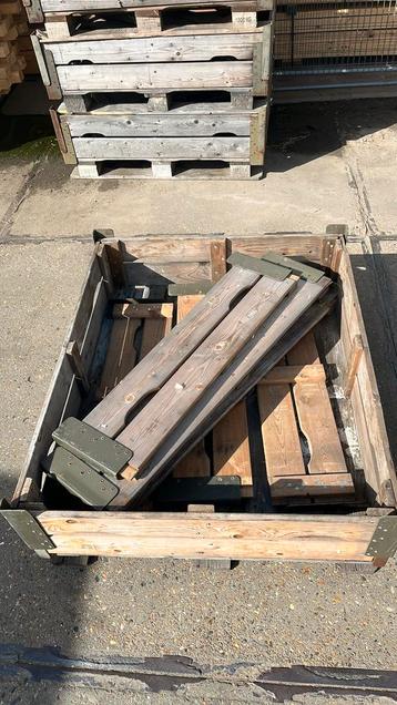 Kratten. Legerkratten 100 x 120  beschikbaar voor biedingen