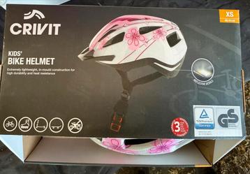 Nieuwe kinder fietshelm beschikbaar voor biedingen
