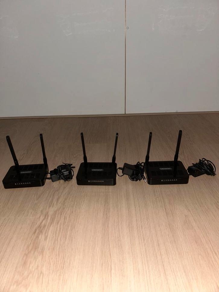 3 stuks Eminent EM4710 Wireless AC1200 Gbit dual-band router, Computers en Software, Routers en Modems, Gebruikt, Router, Verzenden
