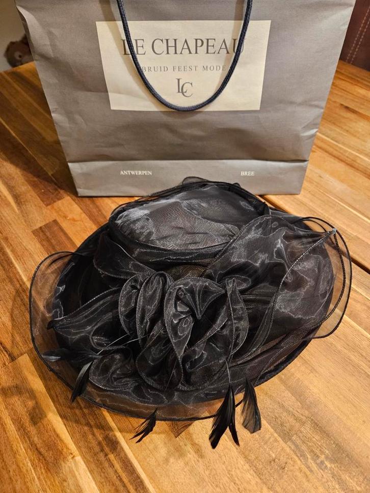 Nieuwe elegante zwarte dameshoed van Le Chapeau Antwerpen, Kleding | Dames, Hoeden en Petten, Nieuw, One size fits all, Ophalen of Verzenden