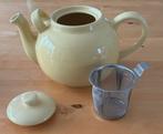 Plint. Grote theepot met zeef. 2 liter inhoud., Huis en Inrichting, Keuken | Servies, Overige typen, Ophalen of Verzenden, Zo goed als nieuw