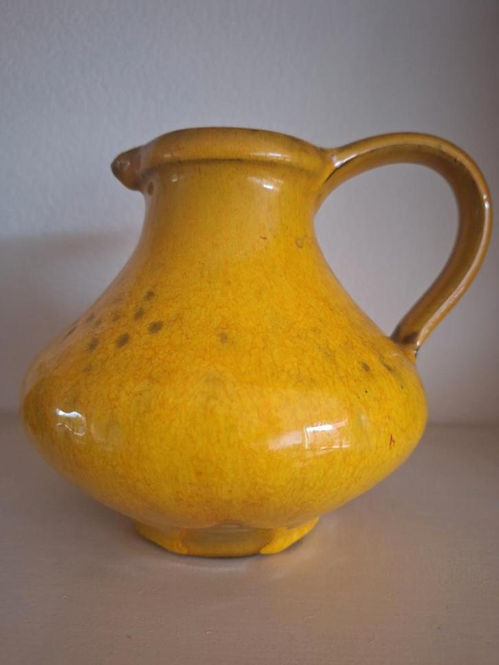 Vintage Keramiek Schenkkan gesigneerd, Antiek en Kunst, Antiek | Keramiek en Aardewerk, Ophalen of Verzenden