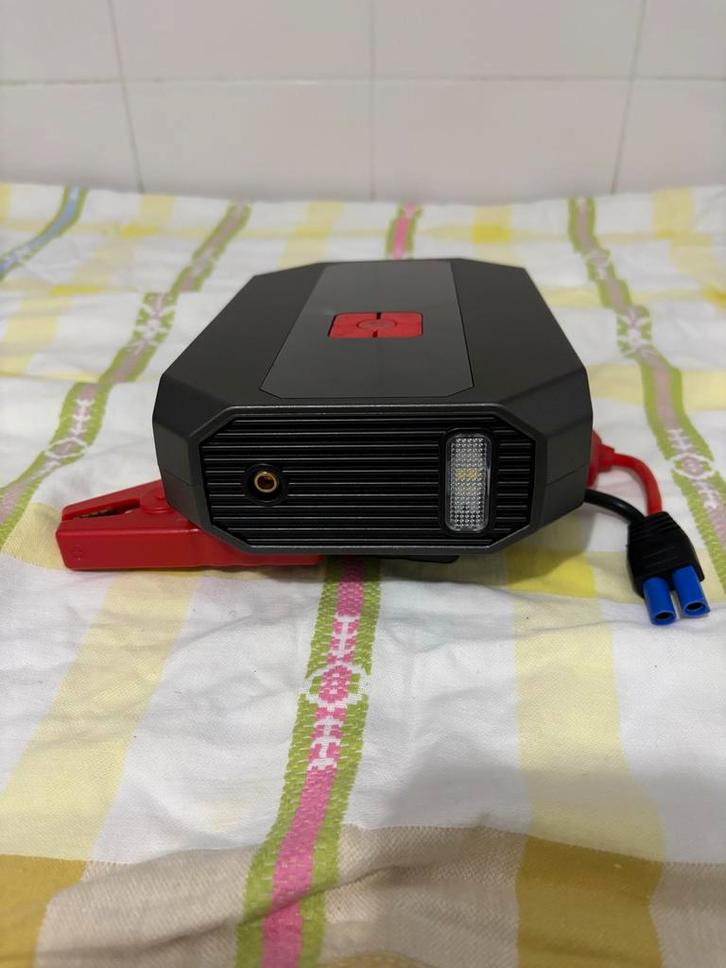 Nieuw auto jump starter / powerbank/ Pomp Compressor, Auto diversen, Jumpstarters, Nieuw, Ophalen of Verzenden