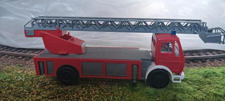 Ladderwagen Mercedes Herpa., Hobby en Vrije tijd, Modelauto's | 1:87, Gebruikt, Auto, Herpa, Ophalen of Verzenden