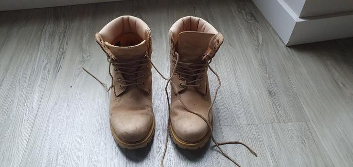 Timberlands 6 inch waterdichte boots beige maat 41, Kleding | Heren, Schoenen, Zo goed als nieuw, Boots, Overige kleuren, Ophalen