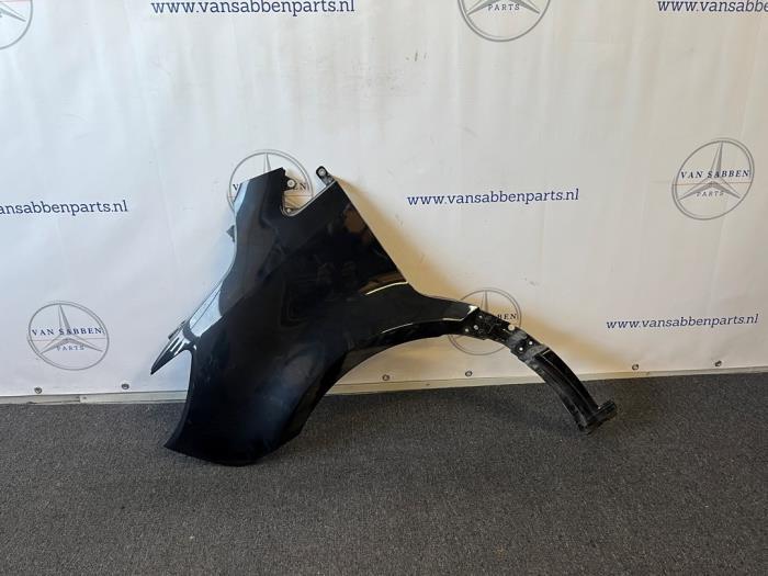 Scherm links-voor van een Mercedes Sprinter (197), Auto-onderdelen, Carrosserie en Plaatwerk, Mercedes-Benz, Gebruikt, 3 maanden garantie
