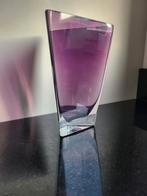 Krosno vaas paars, Overige kleuren, Ophalen of Verzenden, Minder dan 50 cm, Glas