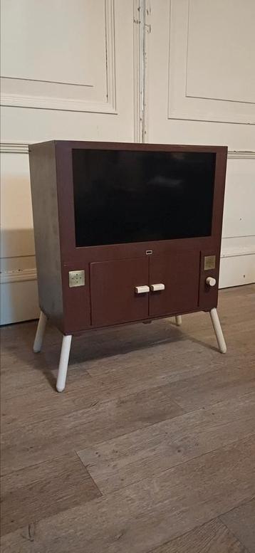 Retro smart tv met raspberry pi retro game systeem beschikbaar voor biedingen