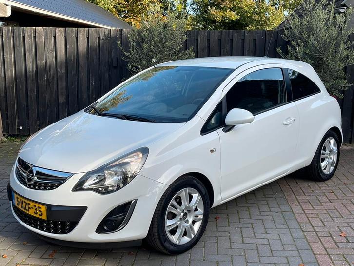 Opel Corsa Blitz 1.2 16V Navi Climate Cruise Stoelverw. PDC, Auto's, Opel, Particulier, Corsa, ABS, Airbags, Airconditioning, Alarm