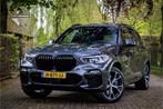 BMW X5 xDrive45e M Sport Massage Vierwielbesturing Soft Clos, Auto's, BMW, Te koop, Zilver of Grijs, X5, Gebruikt