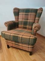 Klassieke oorfauteuil met ruitpatroon, Huis en Inrichting, Ophalen, Zo goed als nieuw, 75 tot 100 cm