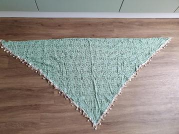 sjaal, omslagdoek groen beschikbaar voor biedingen