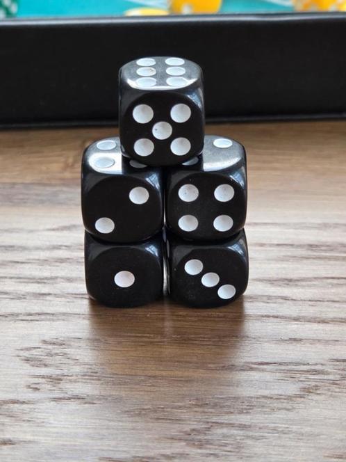 Dobbelstenen, Hobby en Vrije tijd, Gezelschapsspellen | Bordspellen, Nieuw, Ophalen of Verzenden