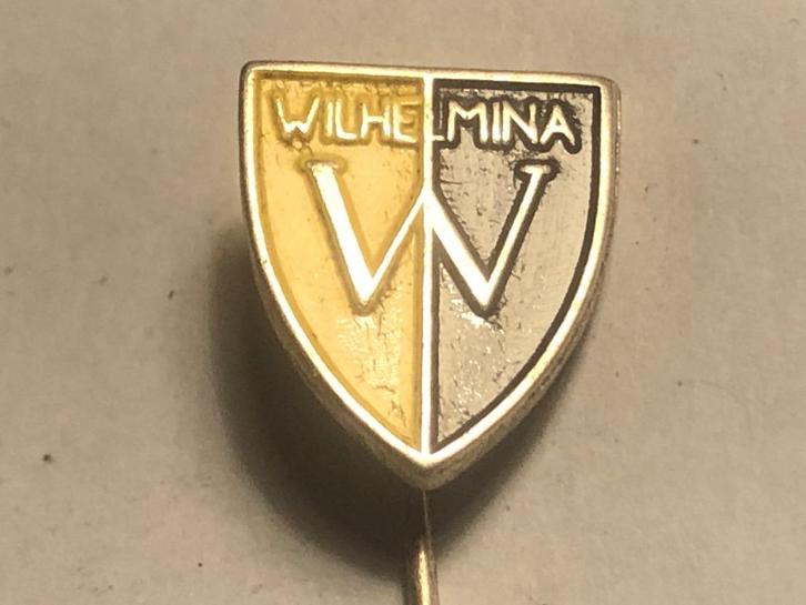 Metalen WILHELMINA DEN BOSCH VOETBALCLUB Speld (Geel/Zwart)., Verzamelen, Speldjes, Pins en Buttons, Zo goed als nieuw, Speldje of Pin
