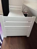 Wit Kinderbed 90x200 met Matras en Verhoogde Rand, Kinderen en Baby's, Kinderkamer | Bedden, Ophalen, 85 tot 100 cm, Gebruikt