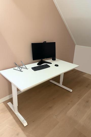 Zit/sta bureau met bureaustoel