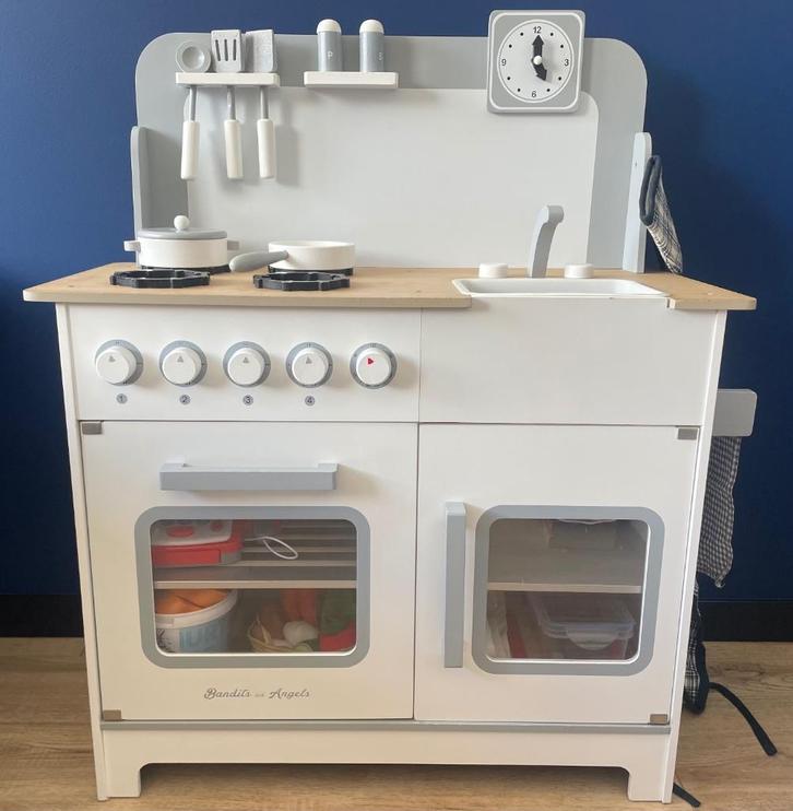 Houten kinderkeuken Bandits and Angels, Kinderen en Baby's, Speelgoed | Houten speelgoed, Gebruikt, Meubelstuk of Keukentje, Ophalen