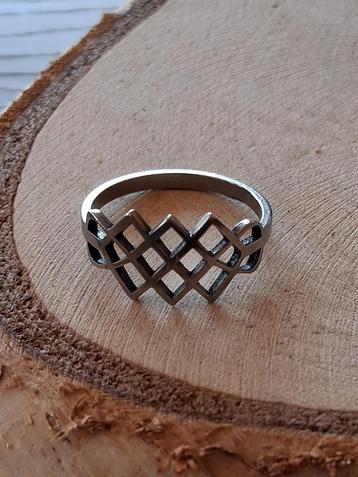 zilverkleurige ring keltische knoop maat 13 beschikbaar voor biedingen