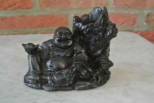 Beeld Zittende Chinese Boeddha leunend tegen boom, Antiek en Kunst, Kunst | Niet-Westerse kunst, Ophalen of Verzenden