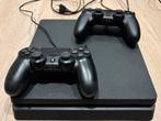 PlayStation 4 + 2 controllers – Goed werkend, Spelcomputers en Games, Spelcomputers | Sony PlayStation 4, Ophalen of Verzenden