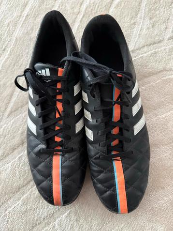 Adidas Voetbalschoenen beschikbaar voor biedingen