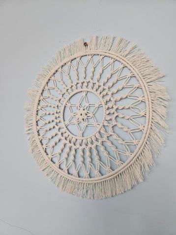 Macrame, mandala van Sisters for Ever 