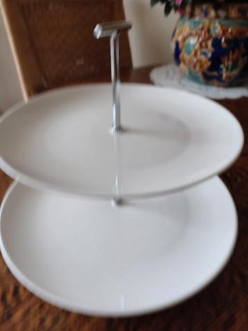 Etagère  beschikbaar voor biedingen