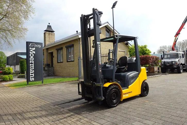 Jungheinrich TFG425s Heftruck (bj 2015), Zakelijke goederen, Machines en Bouw | Heftrucks en Intern transport, Heftruck, LPG, 2000 tot 3000 kg
