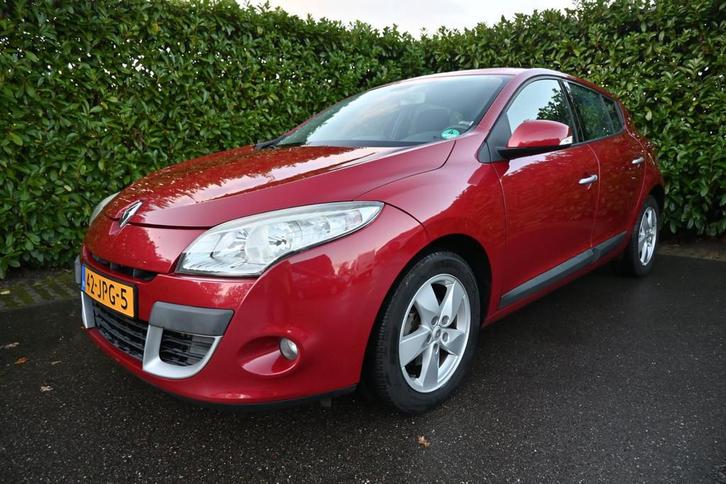 Renault Mégane 2.0 Dynamique 5-deurs automaat. Origineel Ne, Auto's, Renault, Bedrijf, Te koop, Mégane, ABS, Airbags, Airconditioning