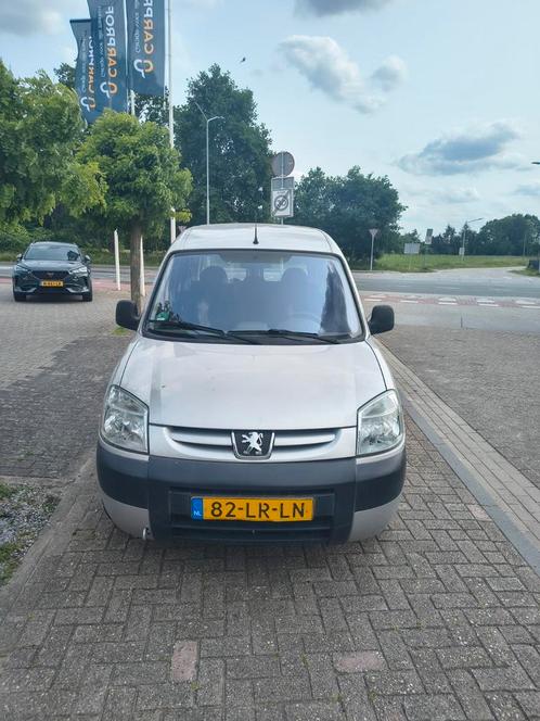 Peugeot Partner 1.4 Combi 2003 Grijs, Auto's, Peugeot, Particulier, Partner, Airbags, Airconditioning, Centrale vergrendeling