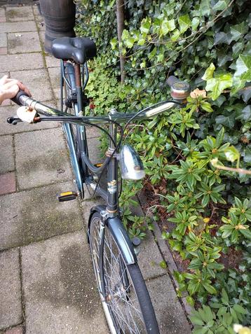 Damesfiets 28 inch beschikbaar voor biedingen
