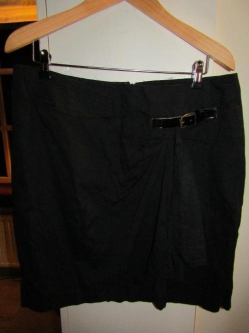 D1481 Van Avendonck mt 42 rok zwart lakriempje college, Kleding | Dames, Rokken, Zo goed als nieuw, Maat 42/44 (L), Zwart, Knielengte