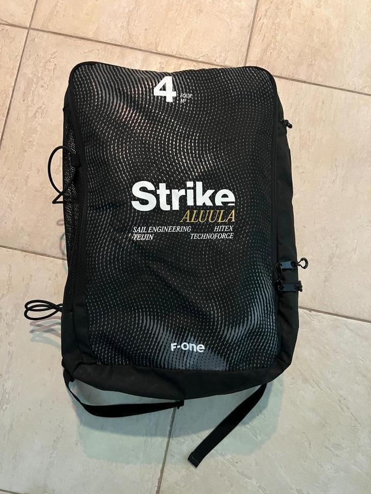 F-one StrikeV5 4m en V2 4.5 Ozone Pocket Rocket 4.3,WaspV2 3, Watersport en Boten, Wingsurfen, Gebruikt, Wingsurf-wing, Ophalen