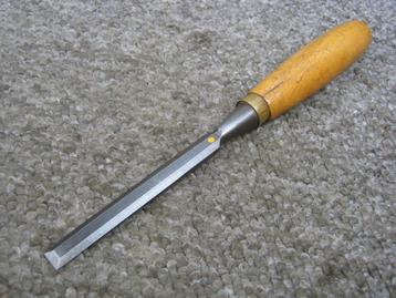 Beitel. bevel edge beschikbaar voor biedingen