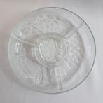 Helder glazen serveerschaal met fruitmotief, 26 cm, vintage, Gebruikt, Ophalen of Verzenden, Overige stijlen, Glas