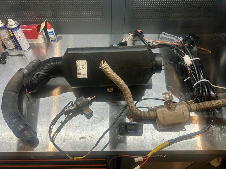 Eberspacher D4 Plus Diesel Standkachel 12V 4kW, Caravans en Kamperen, Camper-accessoires, Gebruikt, Ophalen of Verzenden