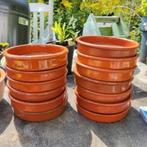 Terracotta schoteltjes, en 2 bloempotten, Ophalen of Verzenden, Rond, Minder dan 25 cm, Minder dan 40 cm