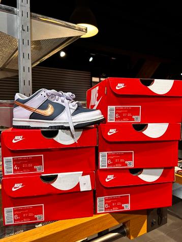  Nike, Jordan, Adidas, Vans, deadstock Sneakers, lastSize beschikbaar voor biedingen